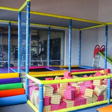 Hotel Mragowo Resort&Spa エクステリア 写真