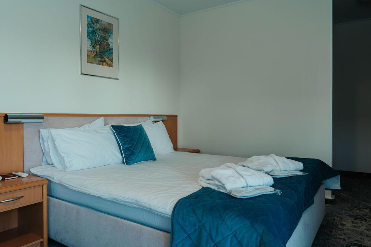 Hotel Mragowo Resort&Spa エクステリア 写真
