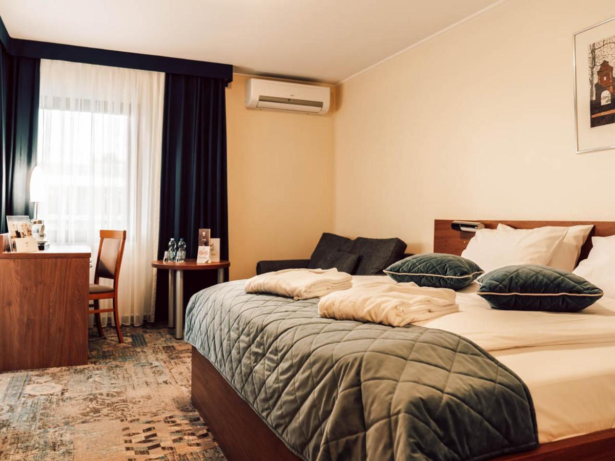 Hotel Mragowo Resort&Spa エクステリア 写真